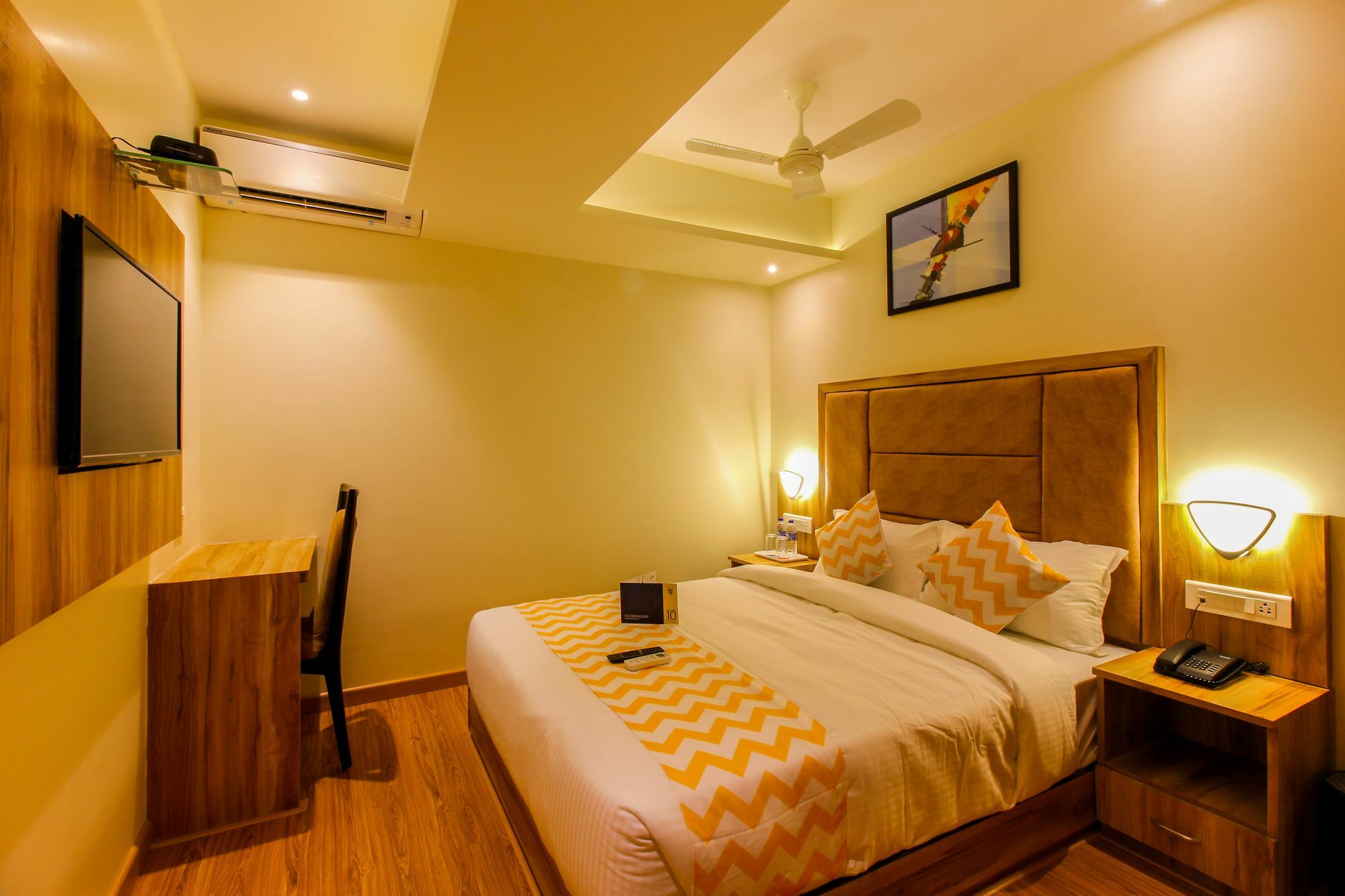 Fluorescent By Bizzgrow Hotels International Airport - Formerly Known As Byaris International Mumbai Kültér fotó